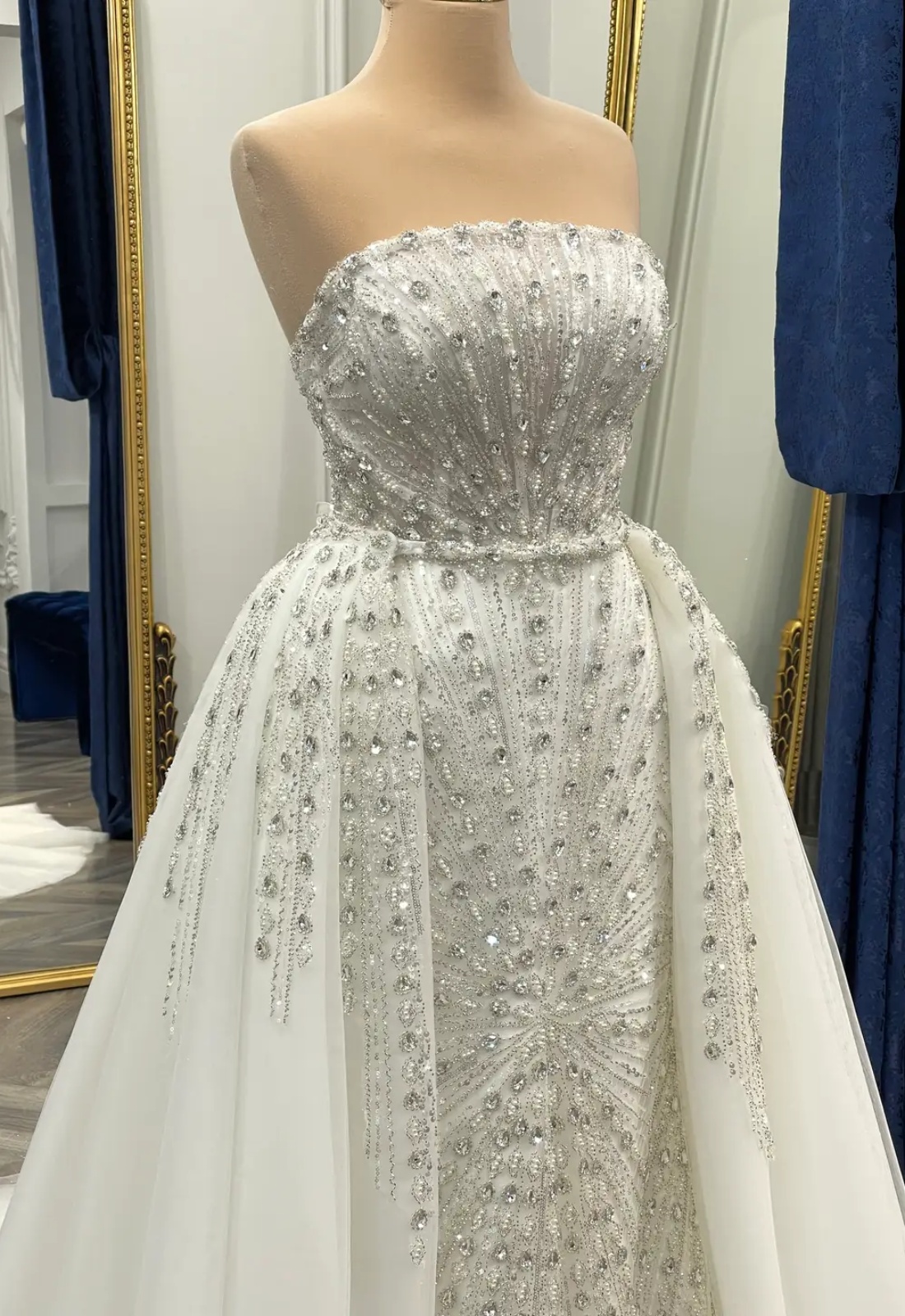 Zalea Straplez Swarovski İşlemeli Entegre Kuyruklu Balık Model
