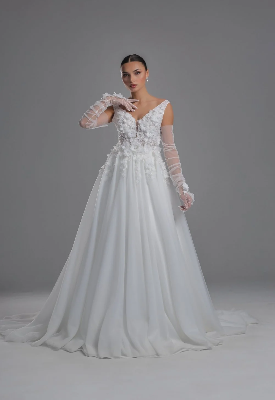 img154 Luisa V Yakalı Eldivenli Papatyalı Helen Model Gelinlik - Görsel 1