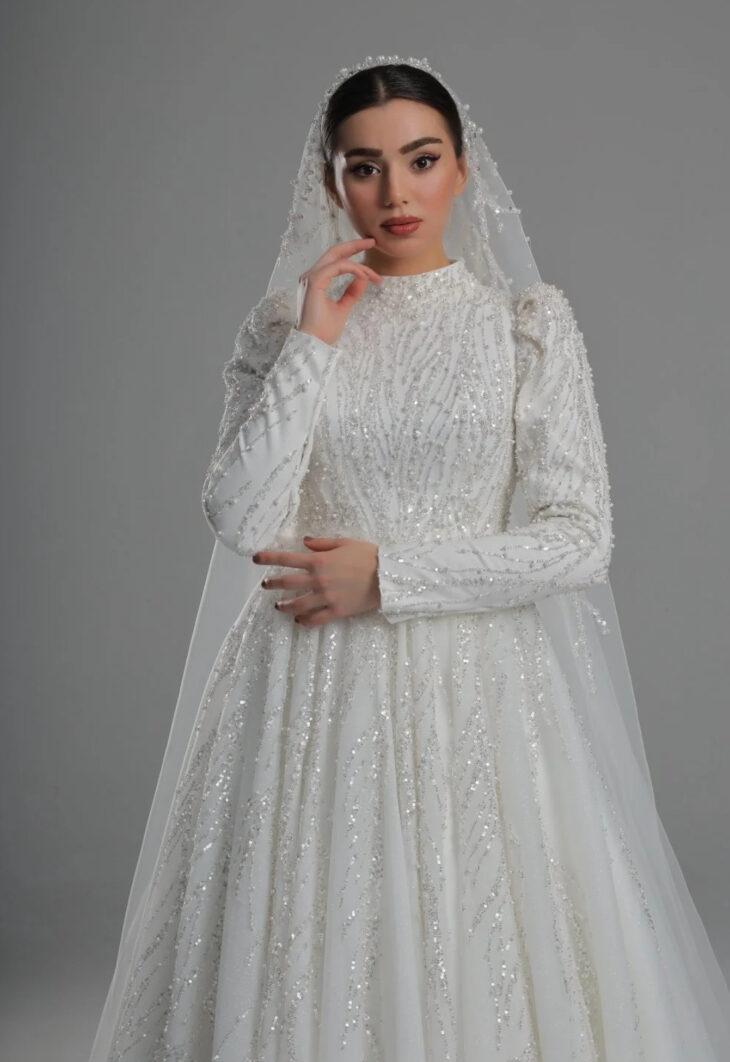 Poppy Beden ve Etekleri Yoğun İşlemeli Karpuz Kollu Yakası İnci İşlemeli Helen Tesettür Model Gelinlik